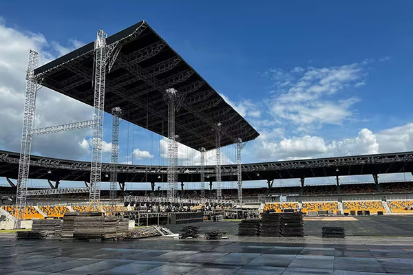 klien-eventnesia-sewa-rigging-untuk-event-musik