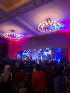 sewa videotron di awarding mvp alfamidi, kino tower