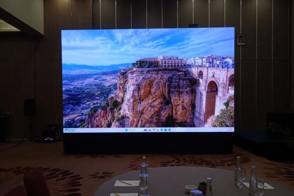 sewa videotron dan sewa tv matador meeting kementrian lingkungan hidup di hotel bigland bogor