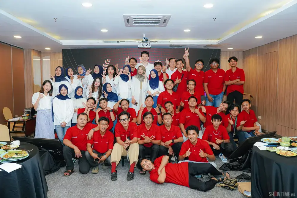 full team foto eventnesia, tim sales, tim marketing, dan tim teknisi